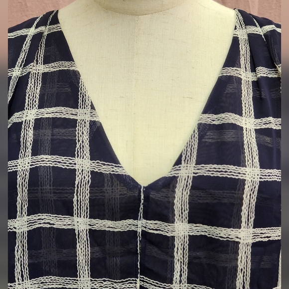 Lumière Chiffon Grid Print Flowy Double Layer Sleeve Top-(Large)NEW - Picture 2 of 7